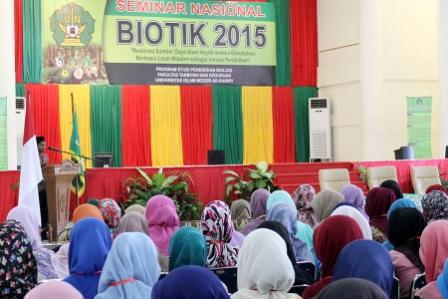 Prodi Biologi Gelar Seminar Nasional Biotik 2015