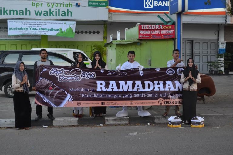 Kupi Brownies Aceh Bagi 100 Paket Berbuka Gratis Setiap Hari