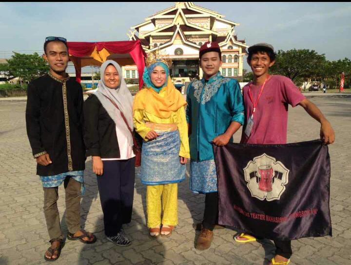 Rongsokan UIN Menggebrak Seni Tutur Aceh di Riau