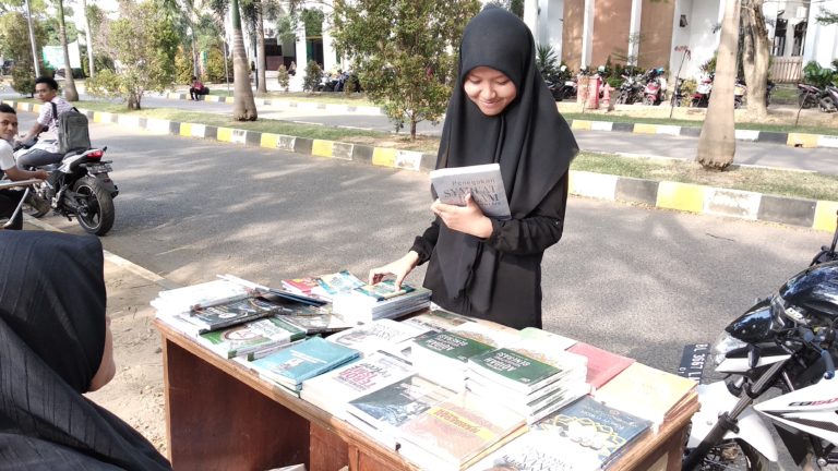 Bazar Buku Meriahkan Milad SIAGAM