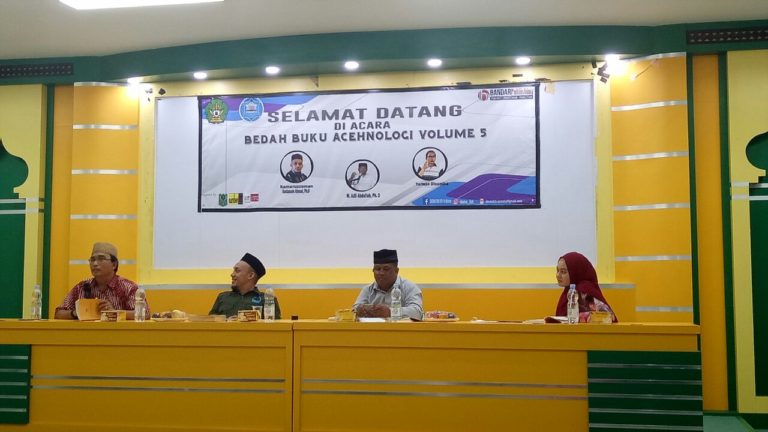 Dema FSH Gelar Bedah Buku Acehnology Volume 5