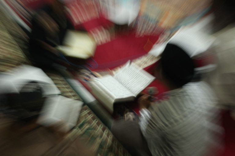 Foto: Tadarus Malam Pertama Ramadhan