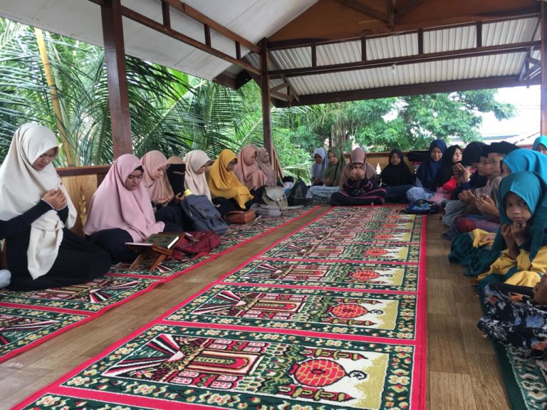 Belajar Bahasa Arab bersama IMBA dan Cahaya Aceh