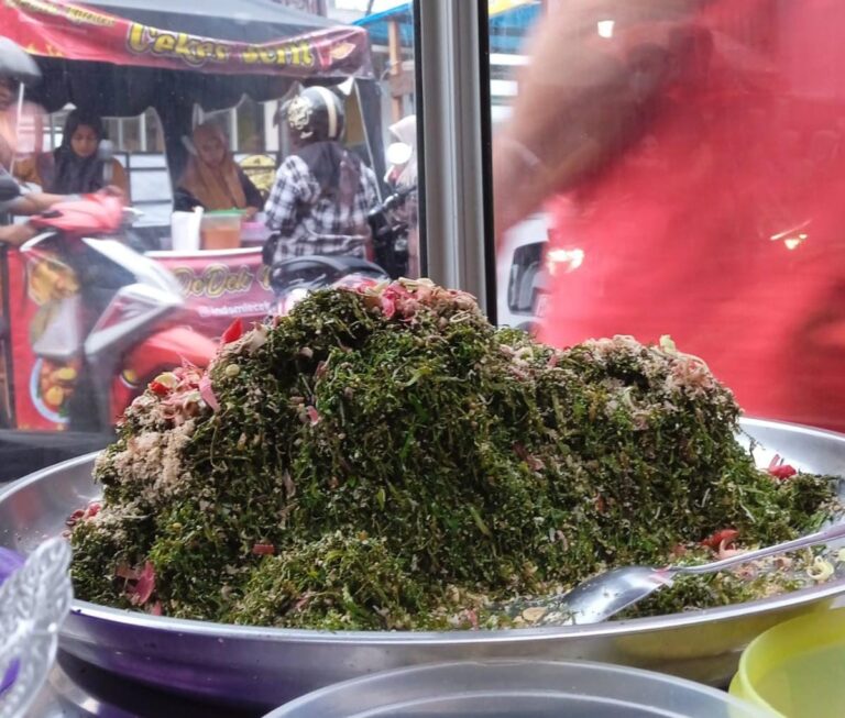 Kuliner Aceh Dengan 44 Dedaunan