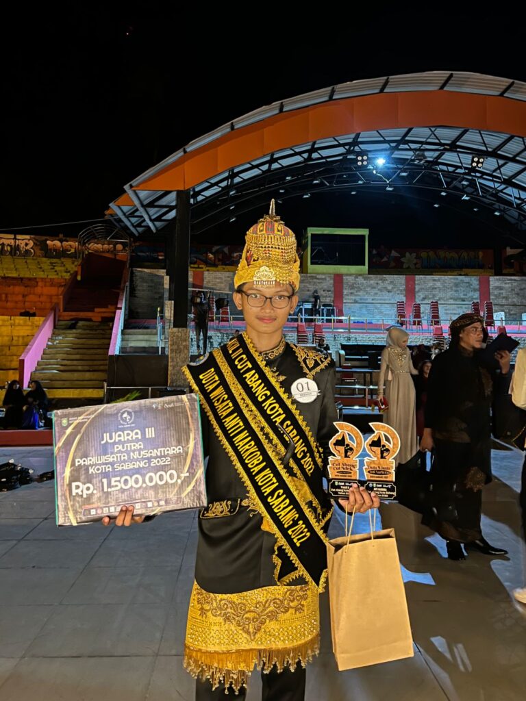 Herman, Mahasiswa KPI UIN Ar-Raniry Boyong 2 Penghargaan di Ajang Pemilihan Duta Wisata Sabang 2022