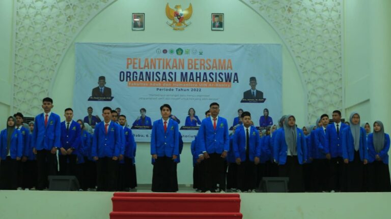 Dekan FAH Lantik Kepengurusan Ormawa FAH UIN Ar-Raniry Periode 2022-2023