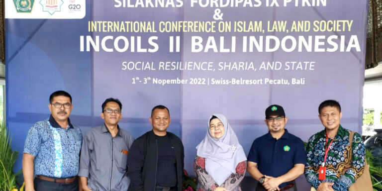 Akademisi UIN Ar-Raniry Presentasi Paper pada Konferensi Internasional INCOILS di Bali