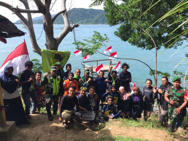 Meriahkan HUT RI ke – 78, Gainpala Kibarkan Sang Saka Merah Putih di Perairan Aceh
