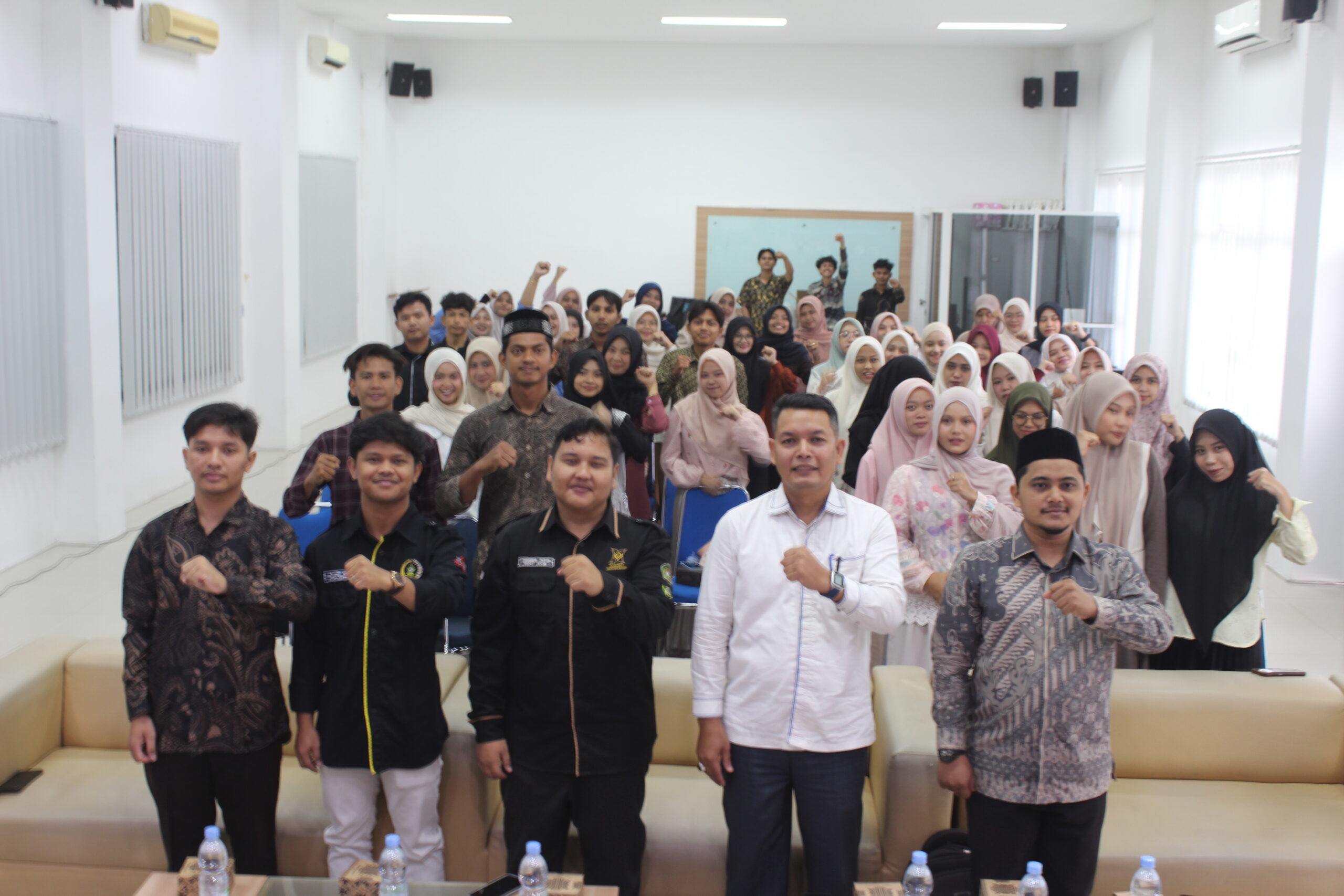 DEMA FTK UIN Ar-Raniry Gelar Pelatihan KTI untuk Bantu Mahasiswa Atasi Kendala Tugas Akhir