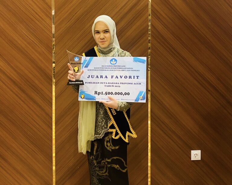 Nurhafira, Mahasiswi PBI Raih Juara Favorit Duta Bahasa Aceh 2023