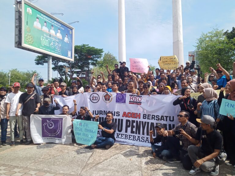 Tolak RUU Penyiaran, Jurnalis Aceh Gelar Demo di DPRA