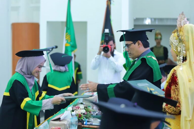 UIN Ar-Raniry Wisuda 808 Lulusan