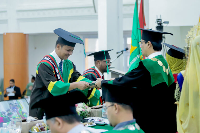 Wisuda Gelombang III 2024: UIN Ar-Raniry Luluskan 2.226 Mahasiswa