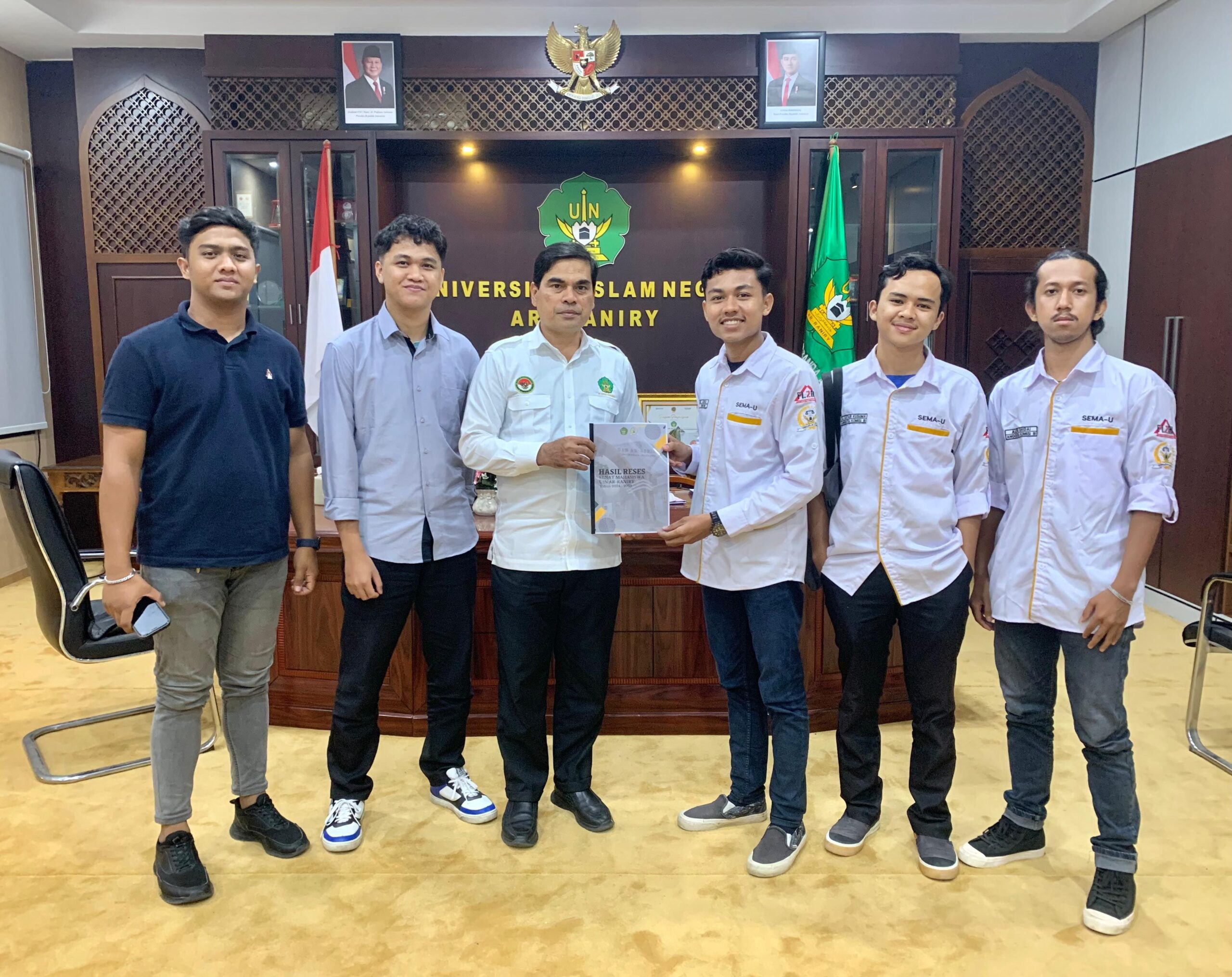 SEMA UIN Ar-Raniry Serahkan Hasil Reses Mahasiswa kepada Rektor UIN Ar-Raniry