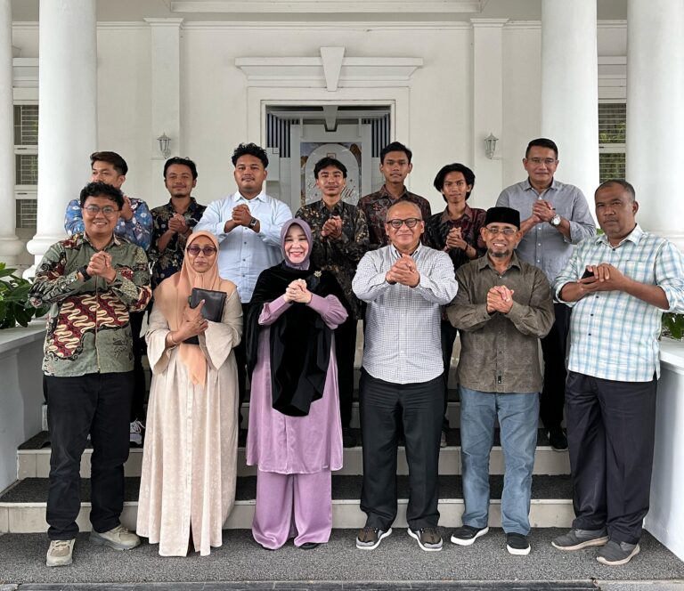 HIMA-TI UIN Ar-Raniry dan KSM E-Sport Game Development Audiensi Bersama Walikota Banda Aceh