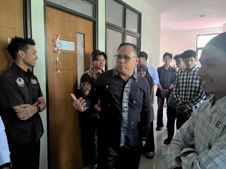 WAREK III UIN Ar-Raniry Kunjungi PKM, Ini yang Akan di Benahi