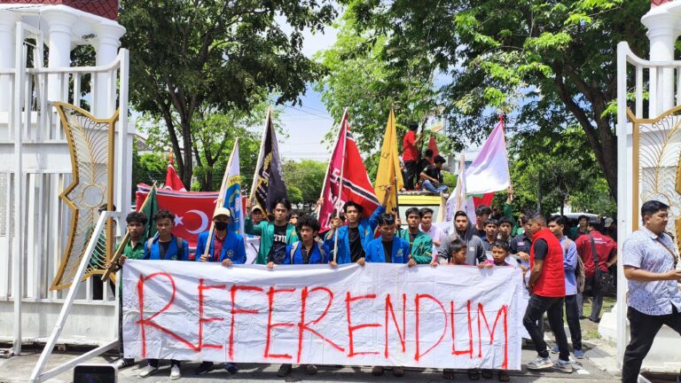 Mahasiswa Aceh Unjuk Rasa di Kantor Gubernur, Desak Pengembalian 4 Pulau Singkil