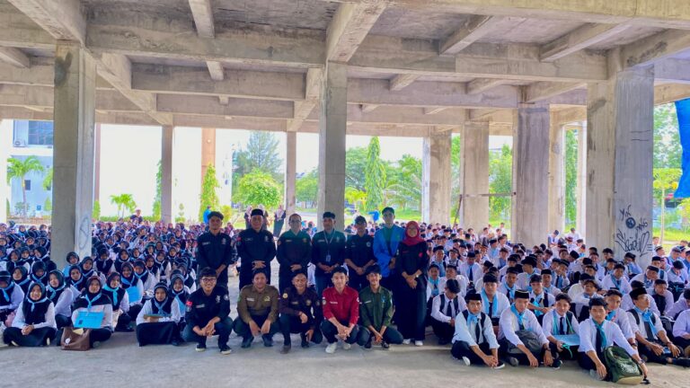 FSH Sukses Selenggarakan PBAK 2025