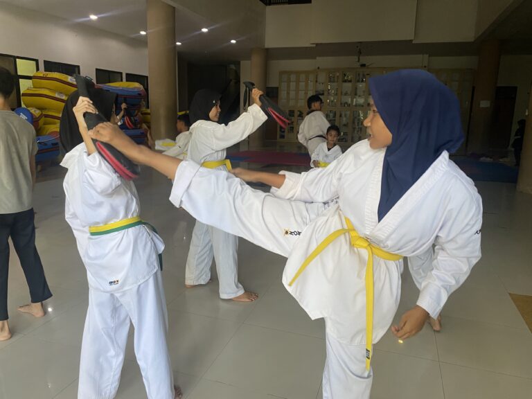 Sore Produktif, Begini Keseruan Latihan Atlet UIN Ar-Raniry