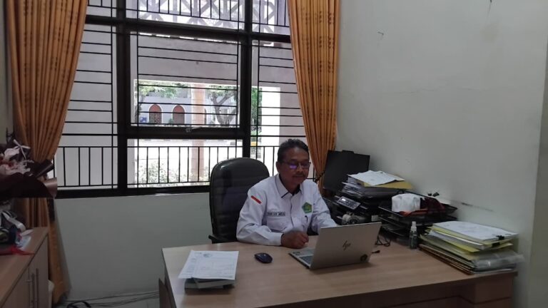 FTK Larang Mahasiswa Bawa Konsumsi Saat Sidang!