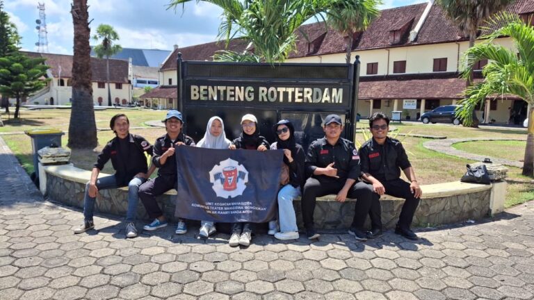 UIN Ar-Raniry mengukir prestasi seni lewat Teater Rongsokan di Festival Kala Monolog Makassar