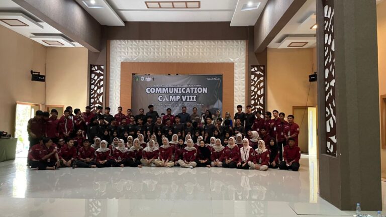 CommCamp 8 HMP KPI UIN Ar-Raniry Ajak Mahasiswa Baru Belajar dari Alam di Saree