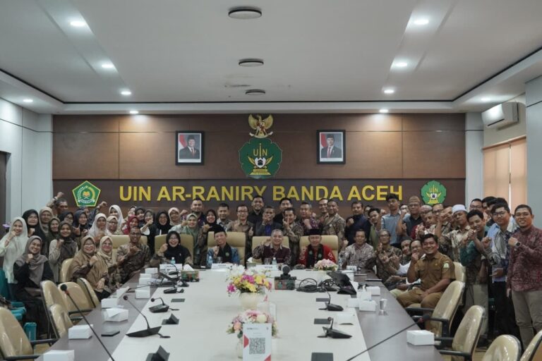 Menuju Akreditasi Unggul, Prodi KPI UIN Ar-Raniry Disambangi Tim Asesor Lamspak