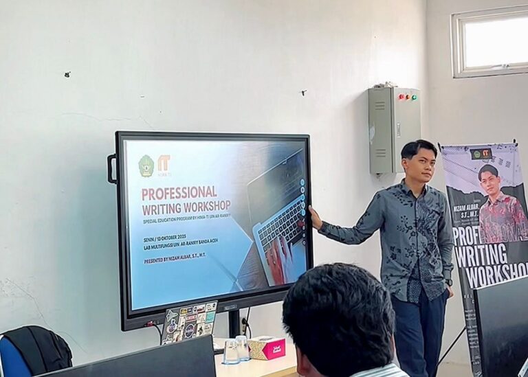 HIMA-TI FST Gelar “Professional Writing Workshop” Bersama Dosen Muda Inspiratif