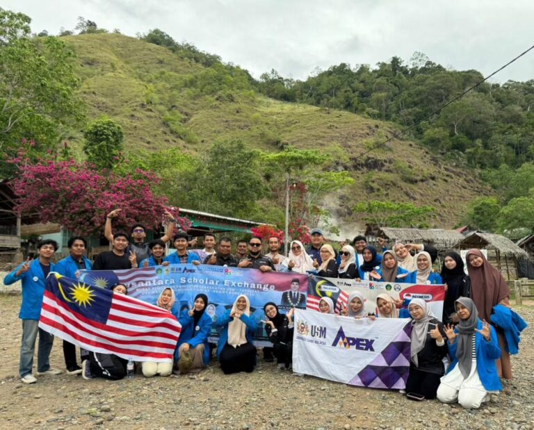 FDK UIN Ar-Raniry dan PPSK USM Pulau Pinang Gelar Bakti Sosial di Ie Seum