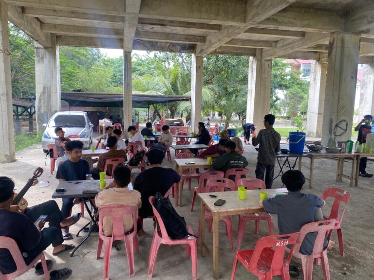 Libur Kuliah Tanggap Bencana Diperpanjang, Dapur Umum FSH UIN Ar-Raniry tetap Buka