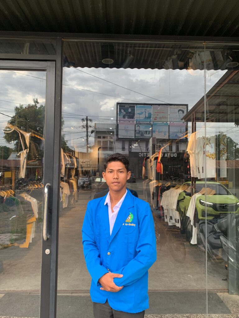 Mahasiswa UIN Ar-Raniry M. Rizwan, Luncurkan Buku Ketiga