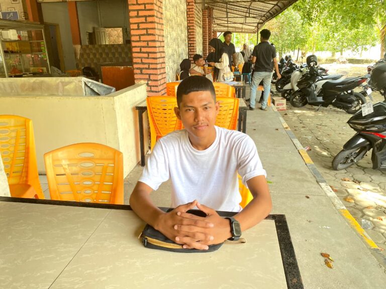 Menulis sebagai Jejak Kehidupan: Awal Perjalanan Rizwan Hingga Buku Karya Ketiganya