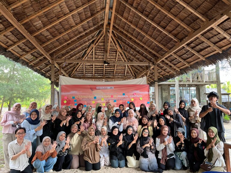 LPM Pers DETaK Hadirkan Diskusi Inspiratif tentang Tantangan Perempuan Masa Kini